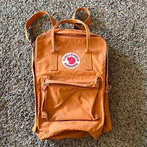 FJALLRAVEN Kanken Backpack